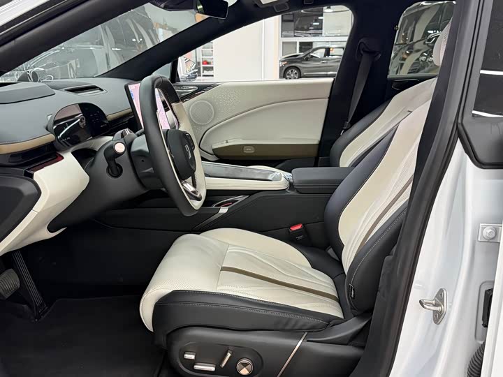 Zeekr 007GT 2025 Four-Wheel Drive Intelligent Driving Version 75kWh - zdjęcie 17