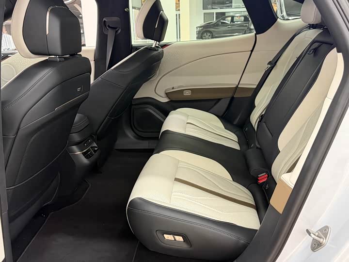 Zeekr 007GT 2025 Four-Wheel Drive Intelligent Driving Version 75kWh - zdjęcie 20