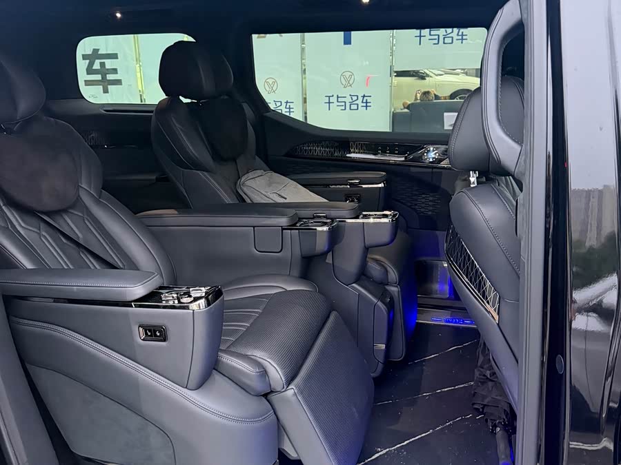 Zeekr 009 2022 WE - zdjęcie 3