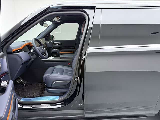 Zeekr 9X 2025曜黑版 70kWh 6-seater - zdjęcie 10