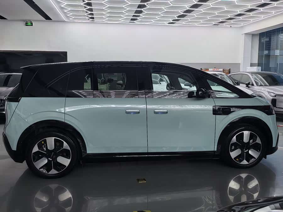 Zeekr MIX 2025 Smart Drive - zdjęcie 4