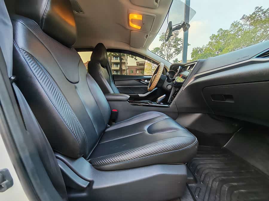 2022 D60EV Standard Range Comfort - zdjęcie 14