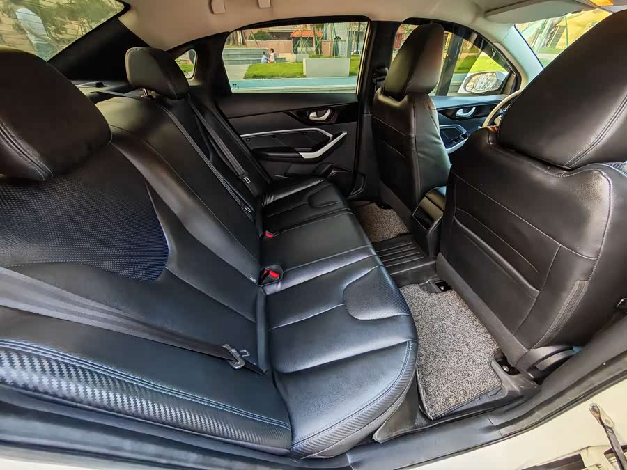 2022 D60EV Standard Range Comfort - zdjęcie 15