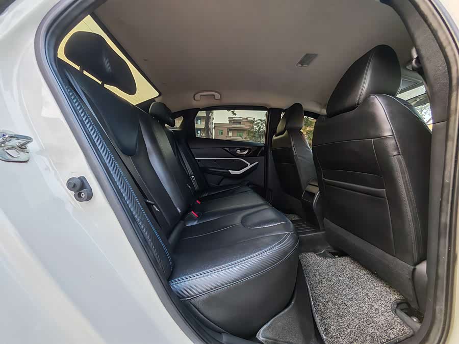 2022 D60EV Standard Range Comfort - zdjęcie 16