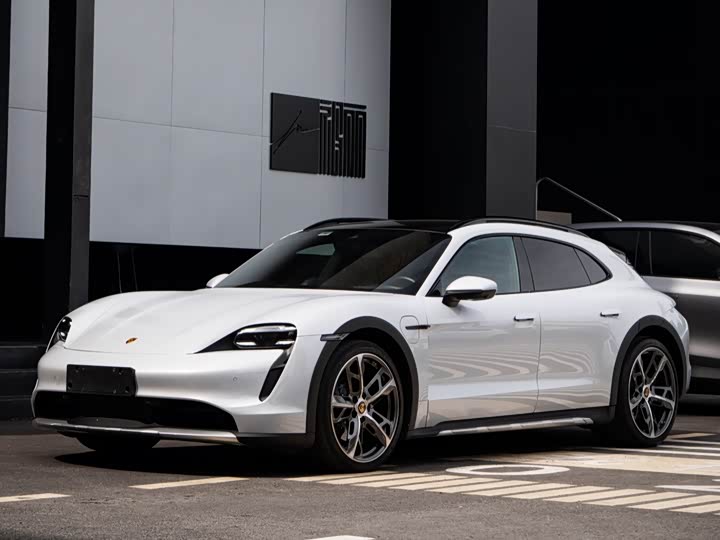 2022 Taycan Turbo Cross Turismo - zdjęcie 18
