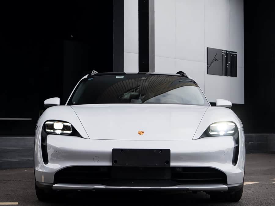 2022 Taycan Turbo Cross Turismo - zdjęcie 3