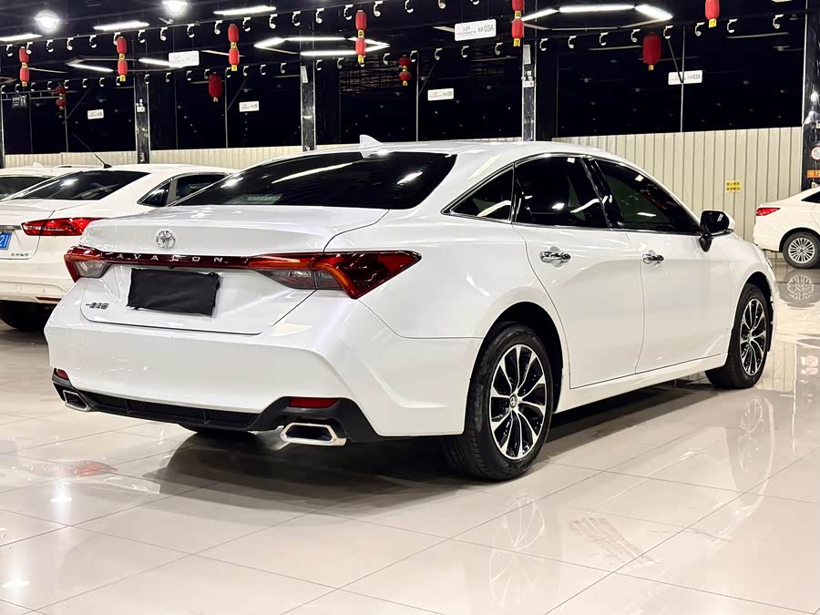 2022 Toyota Avalon 2.0L Luxury - zdjęcie 11