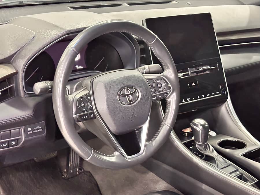 2022 Toyota Avalon 2.0L Luxury - zdjęcie 4