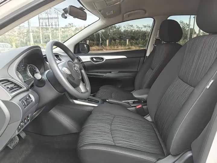 2022 Xuan Yi Classic 1.6XE CVT Comfort Edition - zdjęcie 15