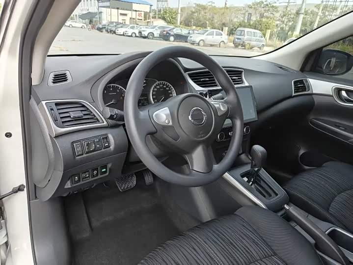 2022 Xuan Yi Classic 1.6XE CVT Comfort Edition - zdjęcie 16