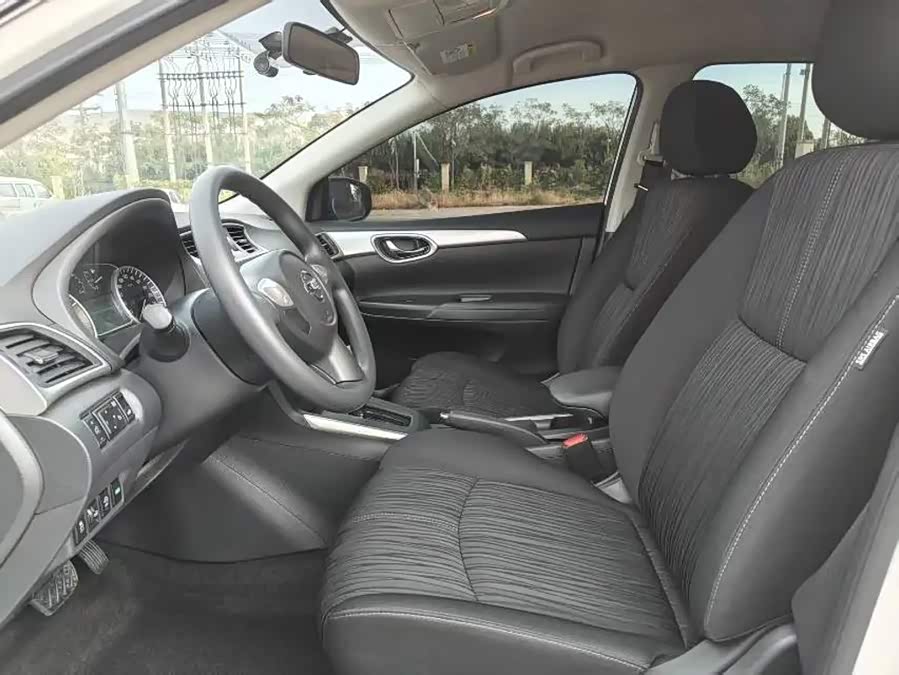 2022 Xuan Yi Classic 1.6XE CVT Comfort Edition - zdjęcie 5