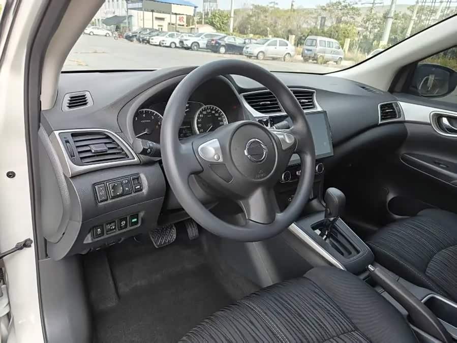 2022 Xuan Yi Classic 1.6XE CVT Comfort Edition - zdjęcie 6