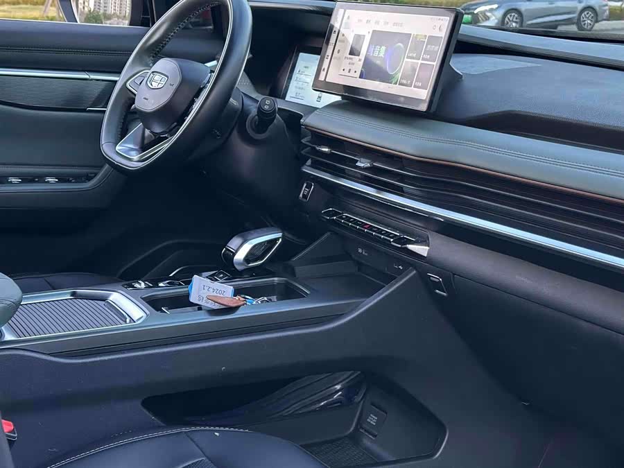2023 2.0T DCT Luxury - zdjęcie 10