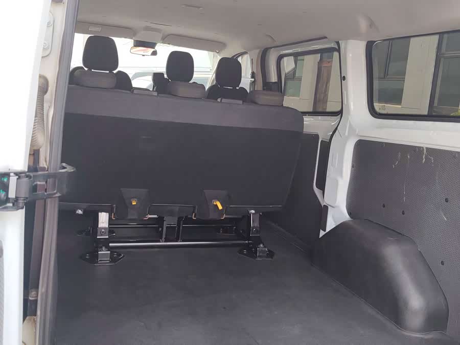 2023 2.0T Diesel Manual Multifunction Commercial Vehicle Short Wheelbase Low Roof 5/6 Seats - zdjęcie 7