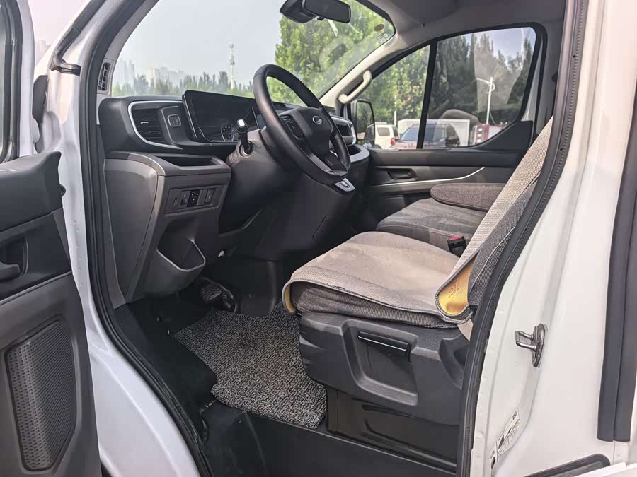 2023 2.0T Gas Auto Commercial Travel Medium Wheelbase Medium Roof 10/11/12 Seats - zdjęcie 4