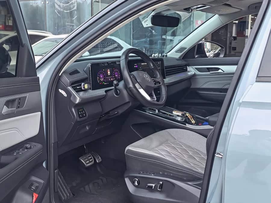 2023 380TSI 4WD R-Line First Edition - zdjęcie 2