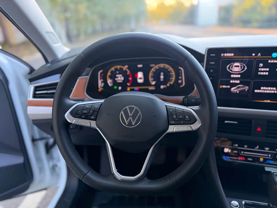 2023 Bora 200TSI DSG Intelligent Pro Edition - zdjęcie 17