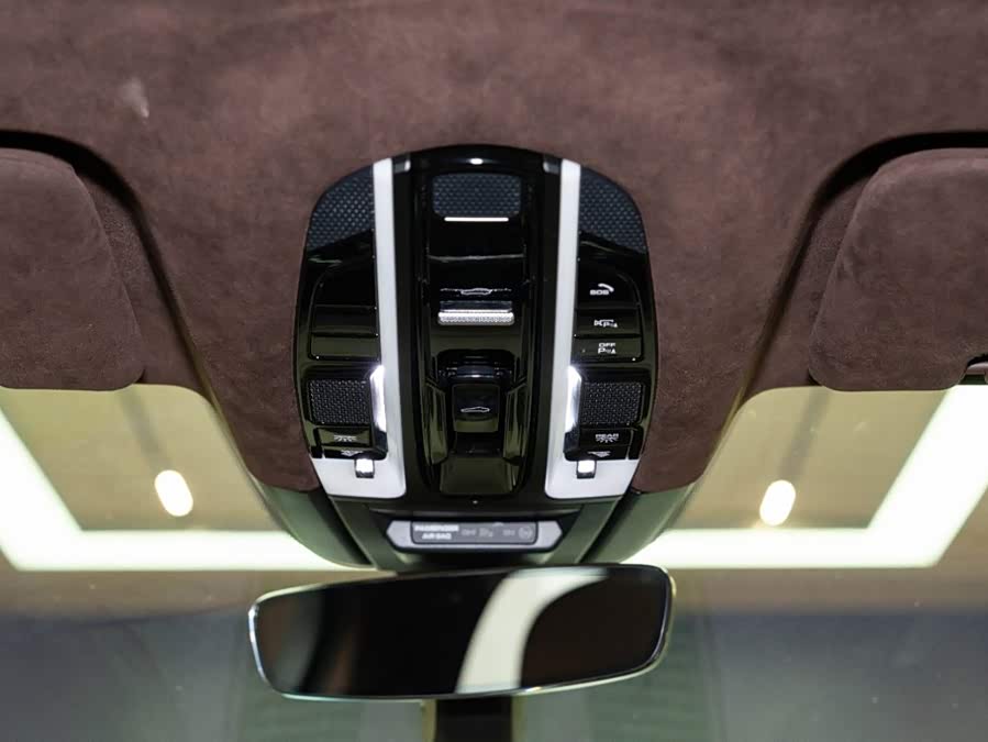 2023 Porsche Cayenne 3.0T Platinum Edition - zdjęcie 17