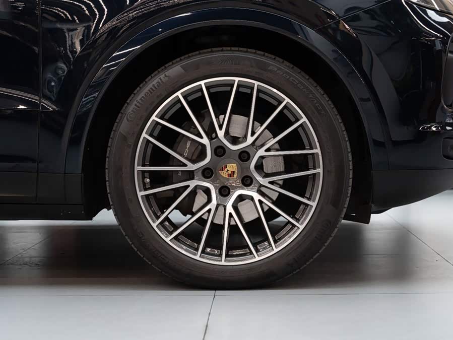 2023 Porsche Cayenne 3.0T Platinum Edition - zdjęcie 20