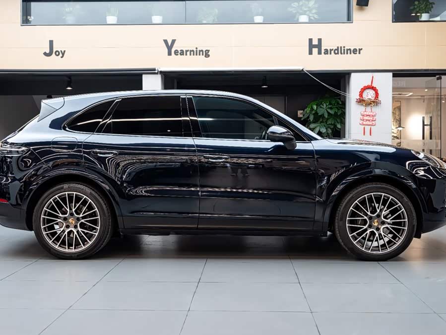 2023 Porsche Cayenne 3.0T Platinum Edition - zdjęcie 3