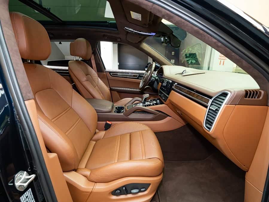 2023 Porsche Cayenne 3.0T Platinum Edition - zdjęcie 8