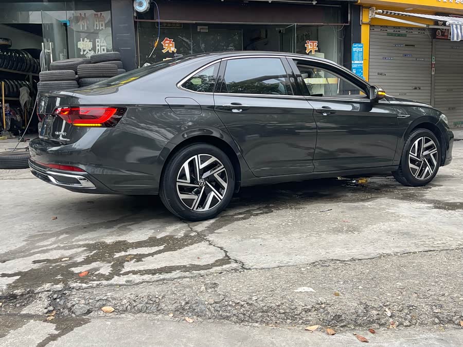 2023 Volkswagen 200TSI DSG Flyover - zdjęcie 4