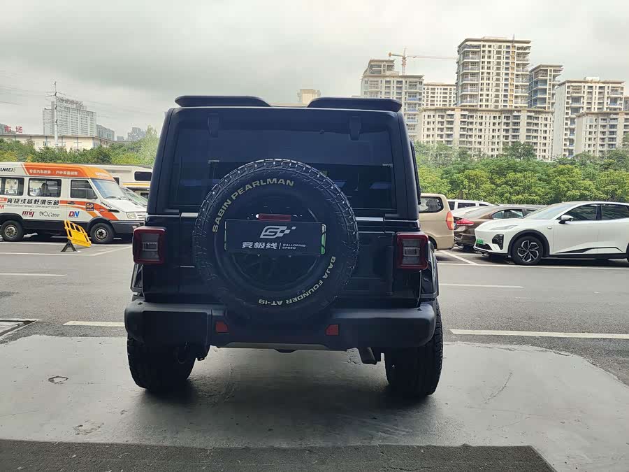 2024 Jeep Wrangler 2.0T 4xe Sahara - zdjęcie 15