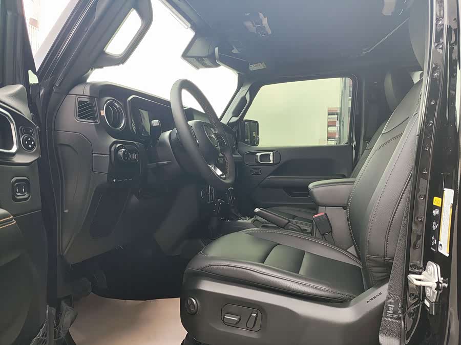 2024 Jeep Wrangler 2.0T 4xe Sahara - zdjęcie 5
