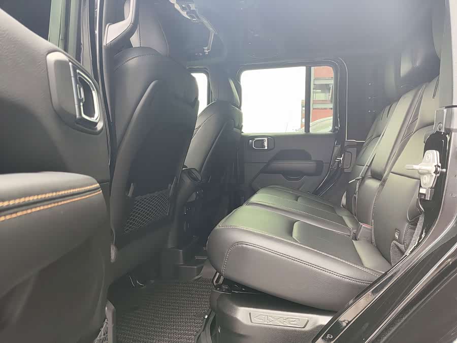 2024 Jeep Wrangler 2.0T 4xe Sahara - zdjęcie 6