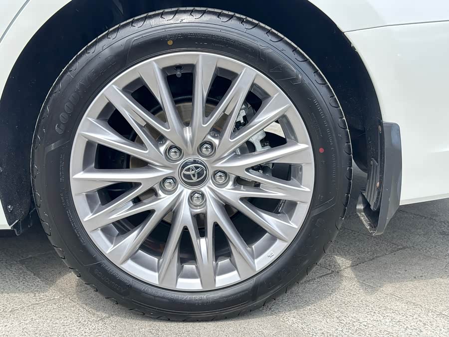 2024 Toyota Avalon 2.0L Luxury - zdjęcie 18