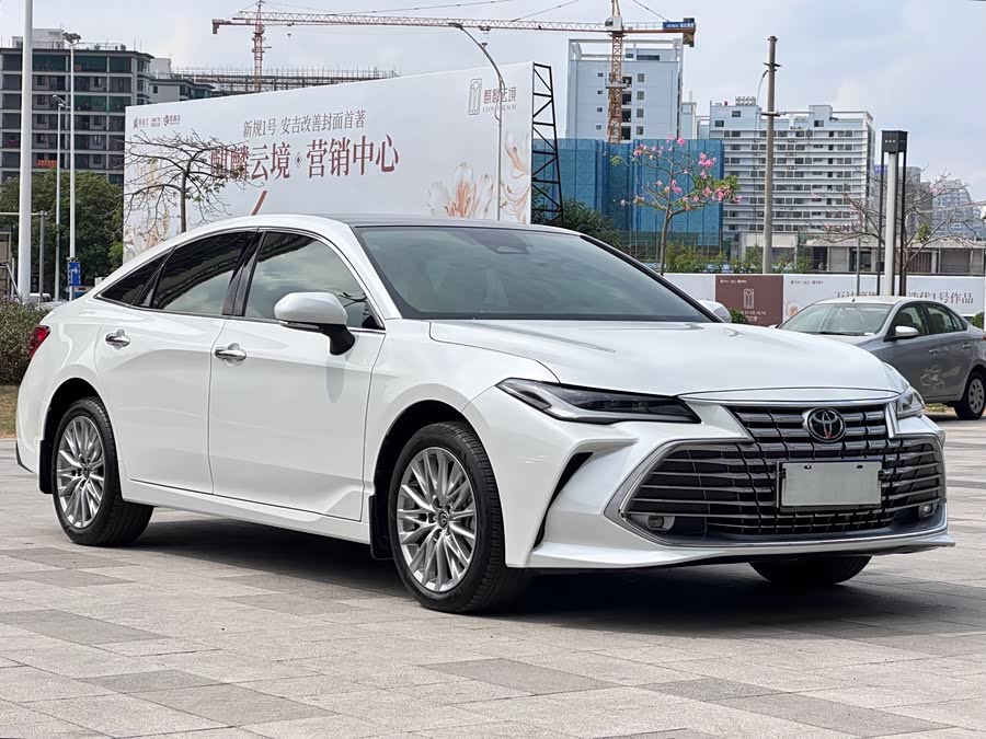 2024 Toyota Avalon 2.0L Luxury - zdjęcie 3