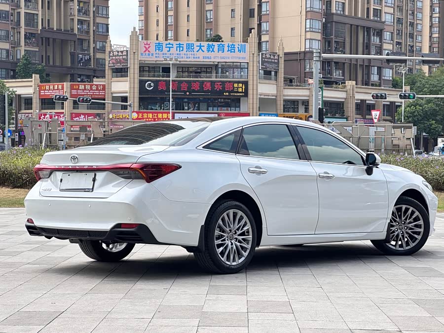 2024 Toyota Avalon 2.0L Luxury - zdjęcie 5