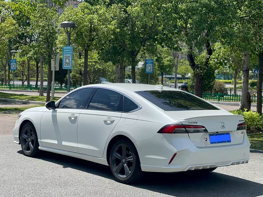 2025 Elegant Edition 260TURBO - zdjęcie 5