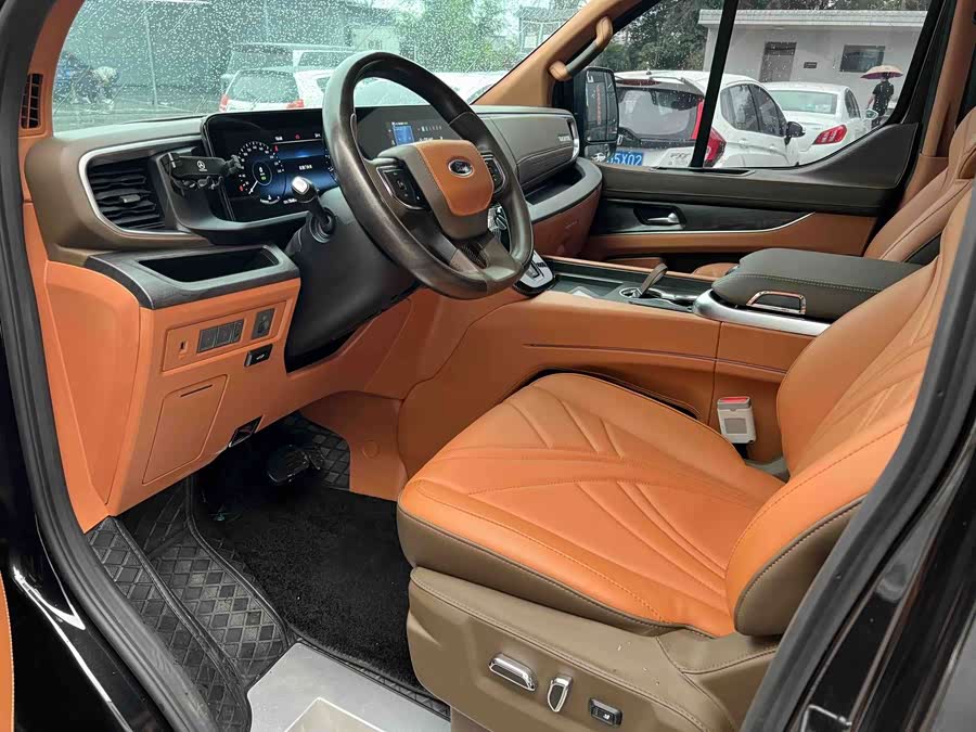 2025 Ford Black Knight 2.0T Gas Pursuit Edition - zdjęcie 5