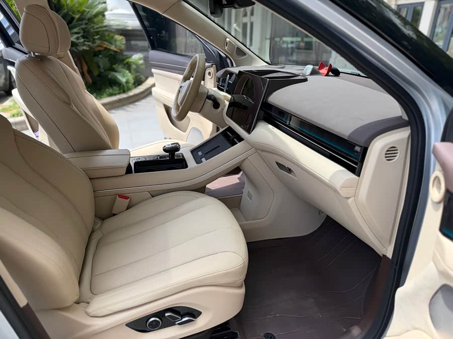 AITO M7 2024 1.5T Smart Drive Four-Wheel Drive Max Version 6 Seats - zdjęcie 4