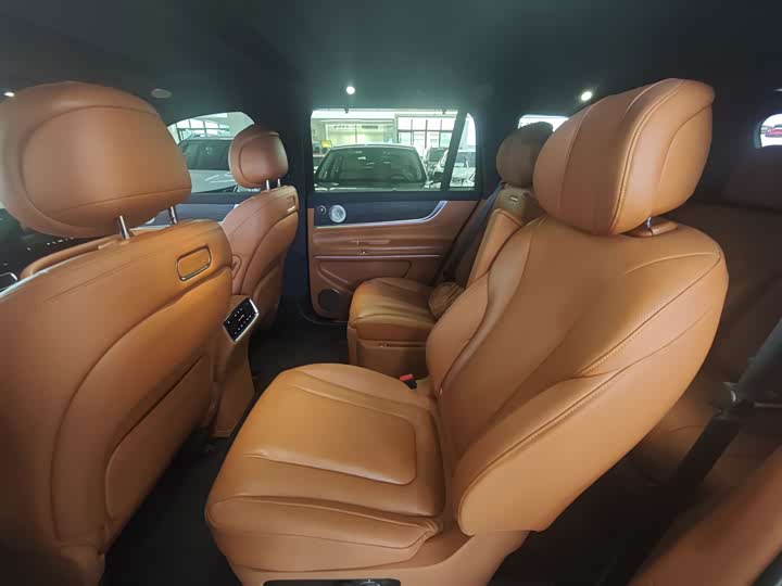 AITO M9 2024 Range Extender Ultra Edition 42kWh 6-Seater - zdjęcie 19