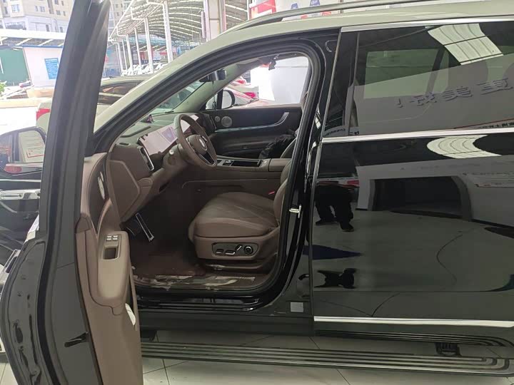 AITO M9 2025 Range Extender Ultra Version 52kWh 6-Seater (192-Line Laser Radar) - zdjęcie 12