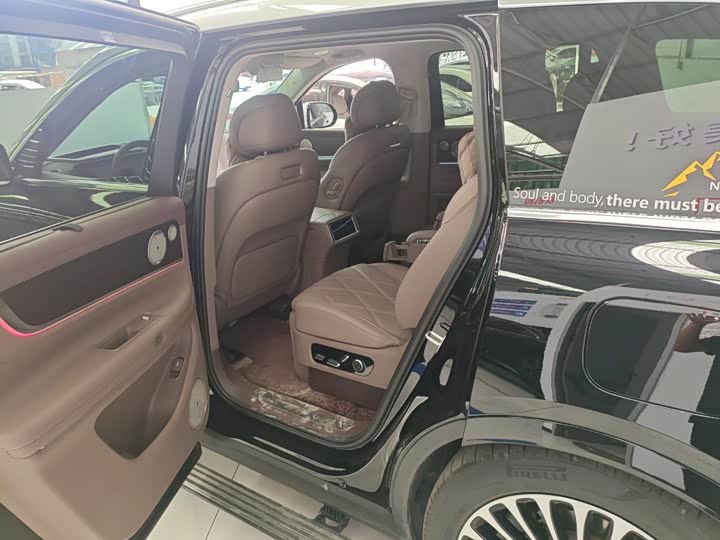 AITO M9 2025 Range Extender Ultra Version 52kWh 6-Seater (192-Line Laser Radar) - zdjęcie 13