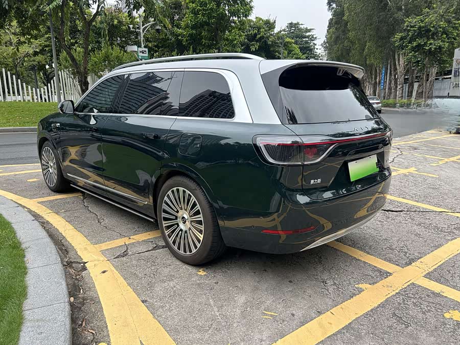 AITO M9 2025 Range Extender Ultra Version 52kWh 6-Seater (192-Line Laser Radar) - zdjęcie 4