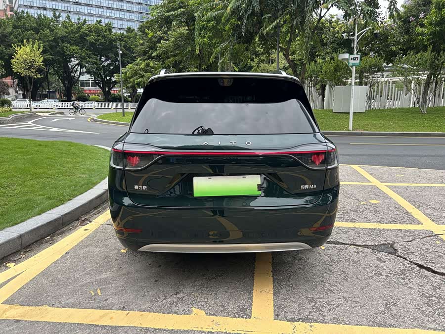AITO M9 2025 Range Extender Ultra Version 52kWh 6-Seater (192-Line Laser Radar) - zdjęcie 5
