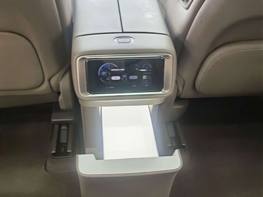 AITO M9 2025 Range Extender Ultra Version 52kWh 6-Seater (192-Line Laser Radar) - zdjęcie 10