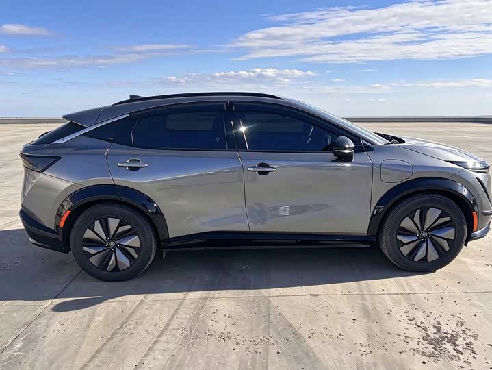 ARIYA 2022 2WD Long Range Top Version - zdjęcie 6
