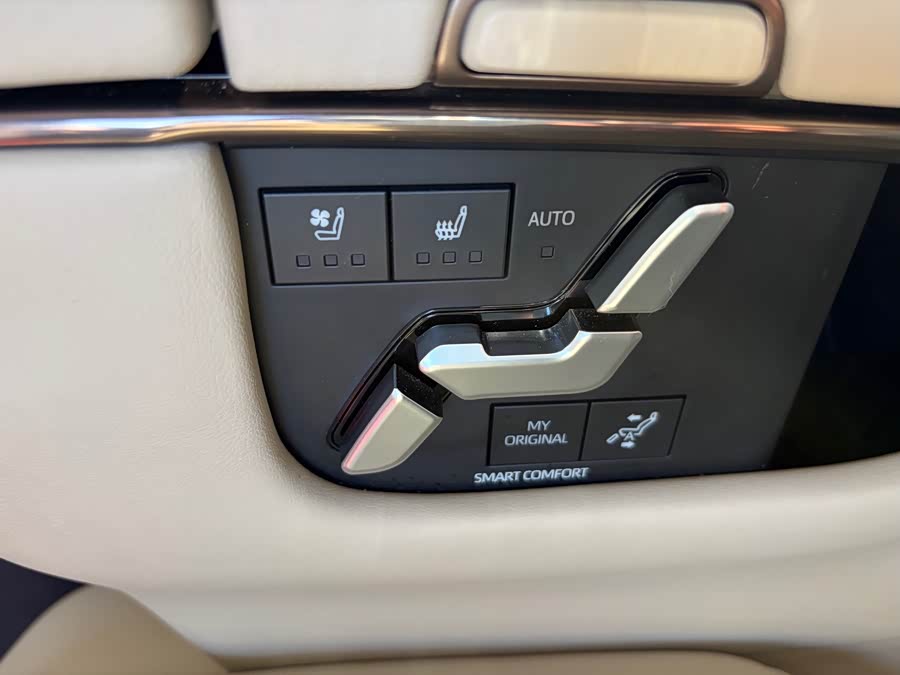 Alphard 2024 Dual Engine 2.5L Premium Edition - zdjęcie 12