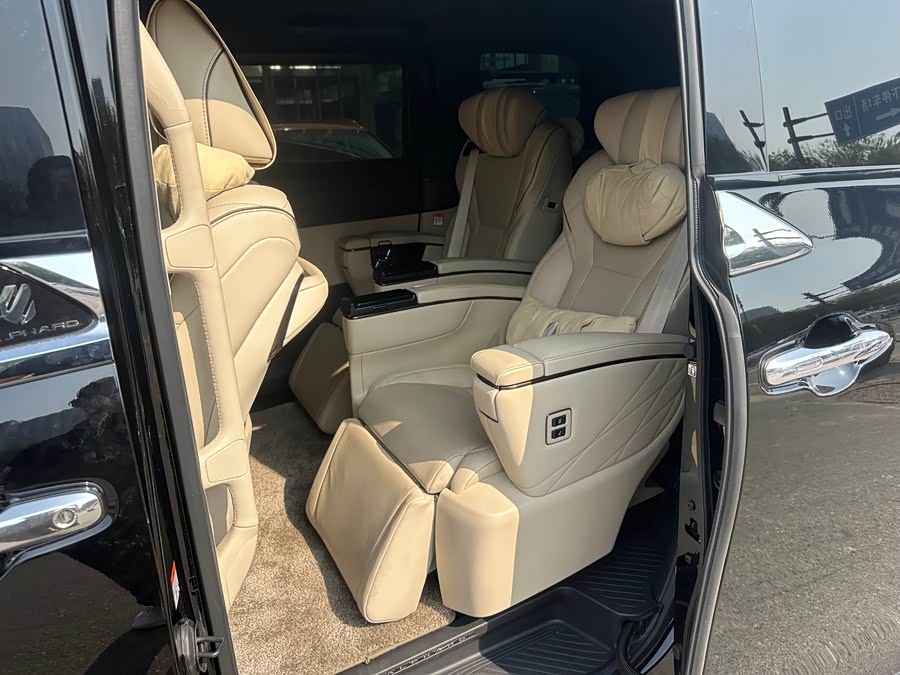 Alphard 2024 Dual Engine 2.5L Premium Edition - zdjęcie 3