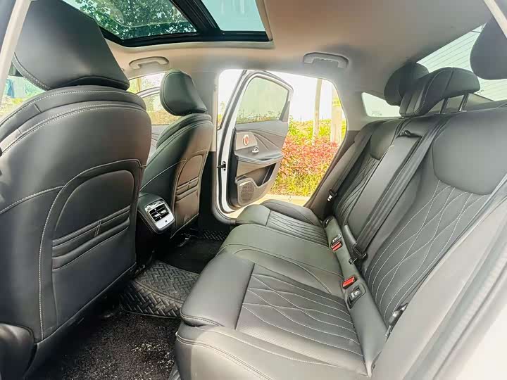 Ariya 8 2.0T DCT - zdjęcie 14