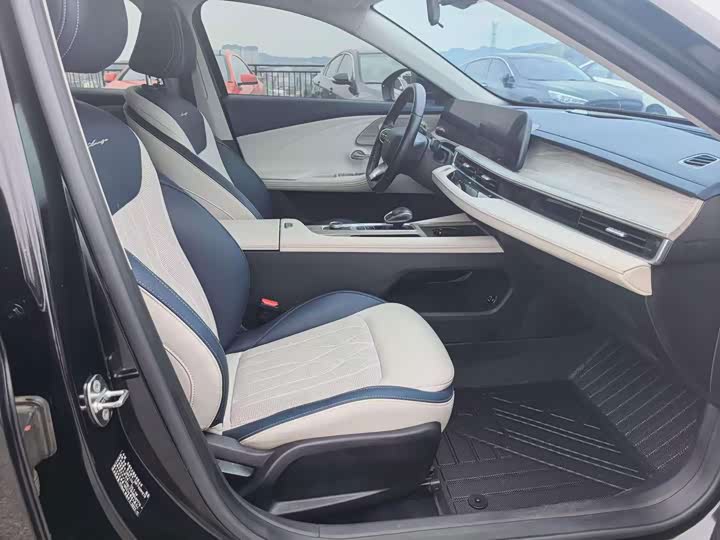 Ariya 8 2024 1.6T DCT Smart - zdjęcie 17