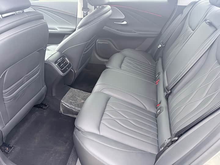 Ariya 8 2025 1.6T DCT Standard - zdjęcie 14