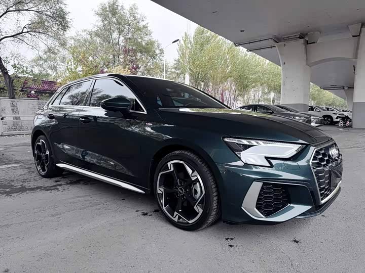 Audi A3 2024 Sportback 35 TFSI Luxury Sport - zdjęcie 18