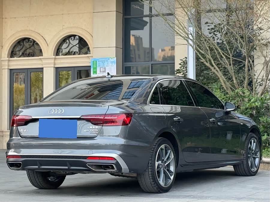 Audi A4L 2023 40 TFSI Fashion Dynamic Edition - zdjęcie 10