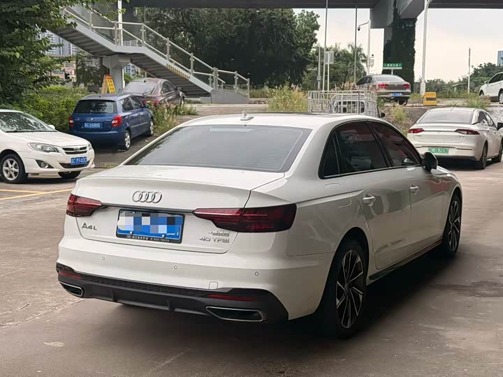 Audi A4L 2023 40 TFSI Luxury Sport - zdjęcie 12
